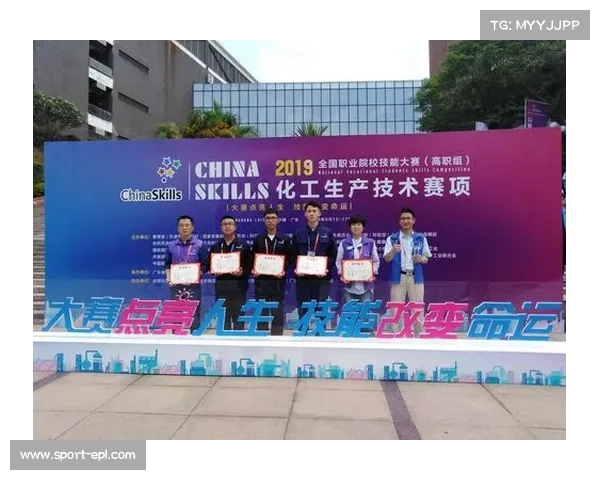 威海高校开设摔跤选修课 全国赛金牌选手亲自授课实践模块亮相 威海高校开设摔跤选修课 全国赛金牌选手亲自授课实践模块亮相