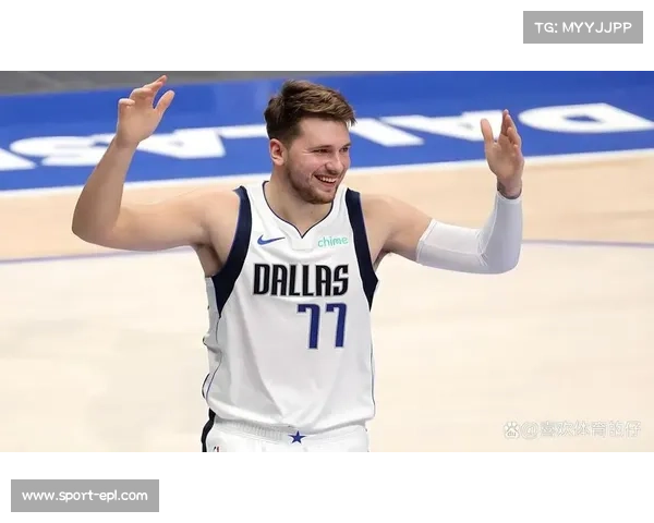 更衣室内东契奇沉默不语,球队连败压力大